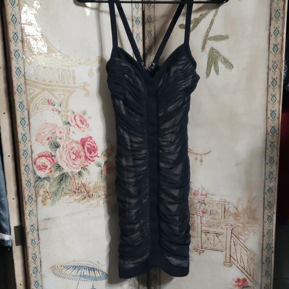 Womens bodycon little black dress.
